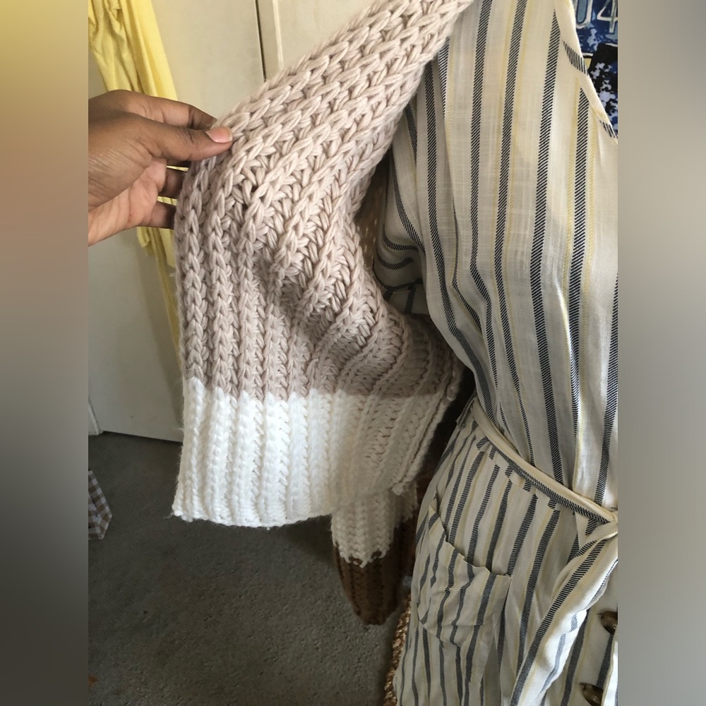 Adorable Neutral Color Block Knit Cardigan - Picture 8 of 11